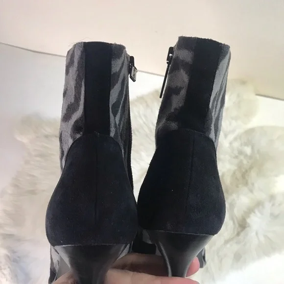 Donald Pliner Maliki Zebra Print Leather Heeled Boots Booties 6 M - Picture 5 of 12